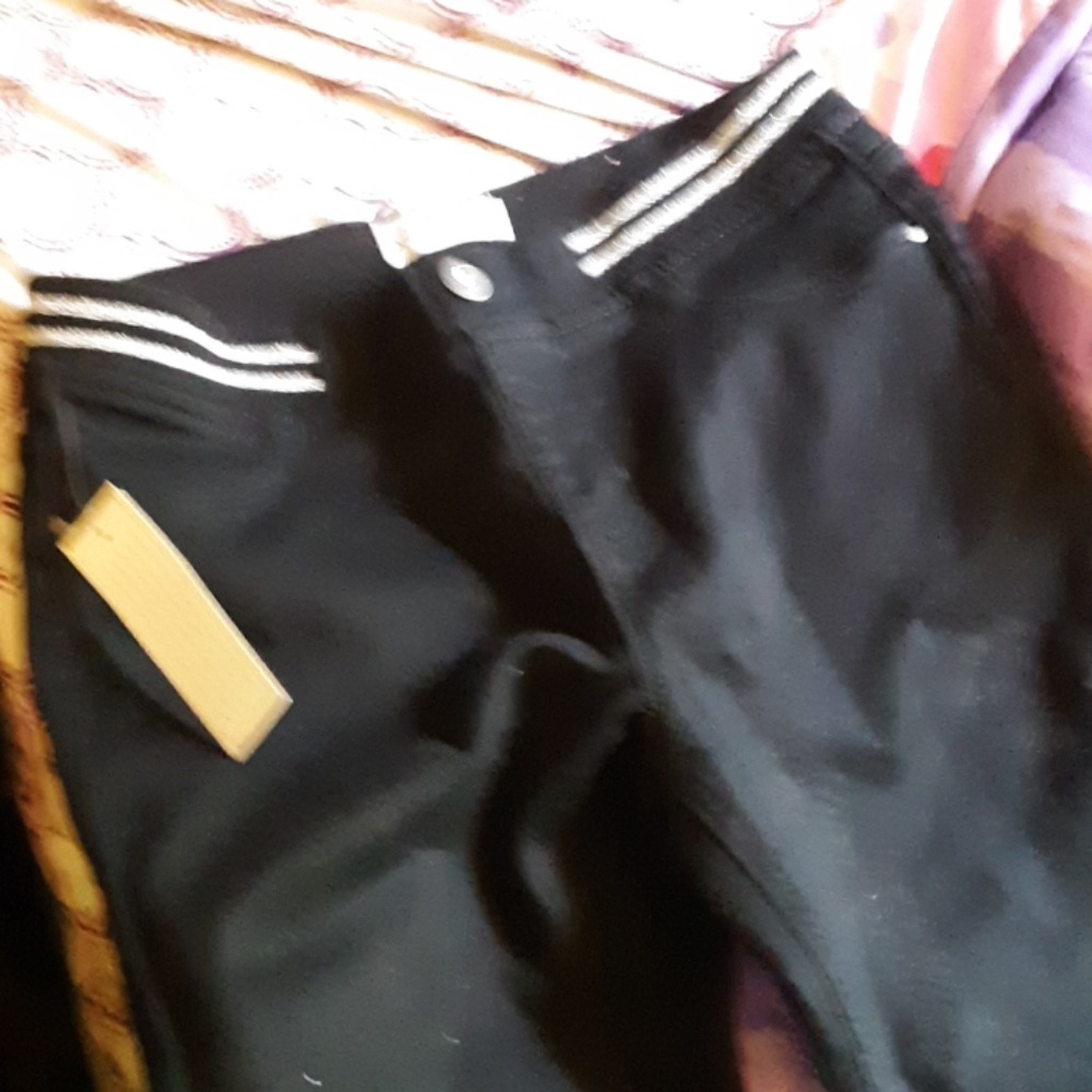 They do not fit ne brand new. Tag is still on